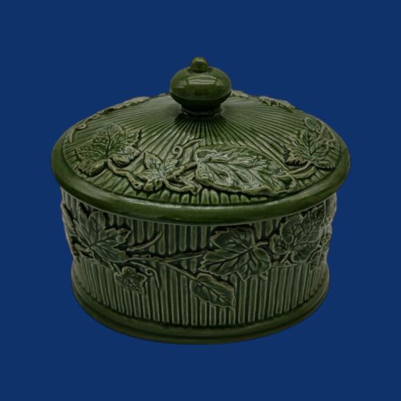 Fall Decorative Leaf Embossed Glossy Green Ceramic Covered Dish Storage Canister - Picture 3 of 13